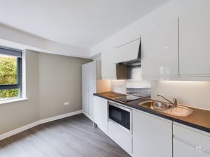 bedroom - click for photo gallery